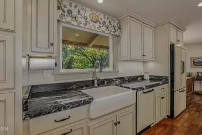 2564 Old Military Road, Central Point, OR 97502 - Photo 13