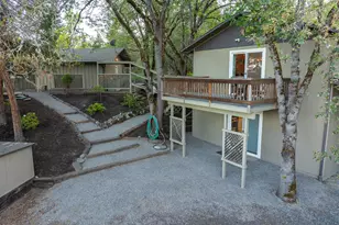 2564 Old Military Rd, Central Point, OR 97502 - Photo 53