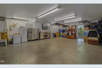 2564 Old Military Road, Central Point, OR 97502 - Photo 49