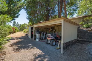 2564 Old Military Rd, Central Point, OR 97502 - Photo 61