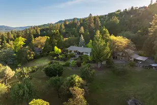 2564 Old Military Rd, Central Point, OR 97502 - Photo 5