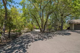 2564 Old Military Rd, Central Point, OR 97502 - Photo 37