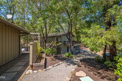 2564 Old Military Road, Central Point, OR 97502 - Photo 41