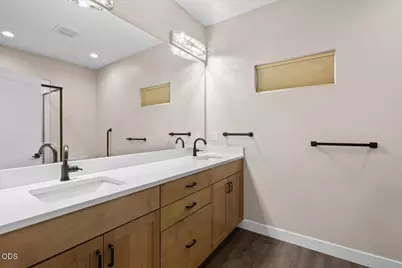 3303 Sky Way, Medford, OR 97504 - Photo 31