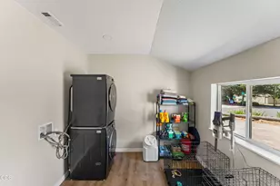 703 NE 10th St, Grants Pass, OR 97526 - Photo 19