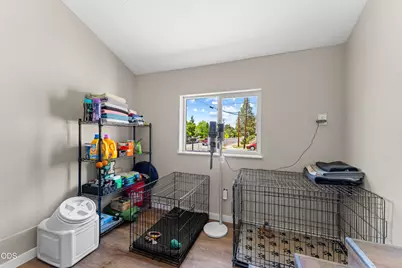 703 NE 10th Street, Grants Pass, OR 97526 - Photo 17