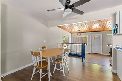 703 NE 10th Street, Grants Pass, OR 97526 - Photo 9
