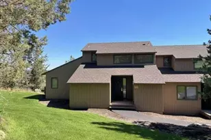 1844 Redtail Hawk Dr, Redmond, OR 97756 - Photo 1