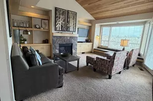 1844 Redtail Hawk Dr, Redmond, OR 97756 - Photo 9