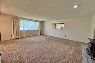 5119 Barry Ave, Klamath Falls, OR 97603 - Photo 3