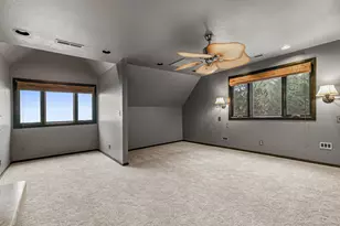 443 Conestoga Dr, Jacksonville, OR 97530 - Photo 19