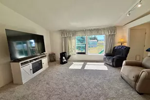 4751 Bellm Dr, Klamath Falls, OR 97603 - Photo 5