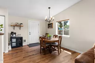 833 NW Maple Ct, Redmond, OR 97756 - Photo 11