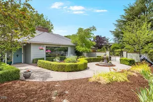 2956 Fairview Dr, Medford, OR 97504 - Photo 11