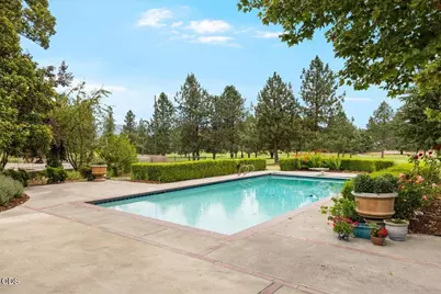 2956 Fairview Drive, Medford, OR 97504 - Photo 1