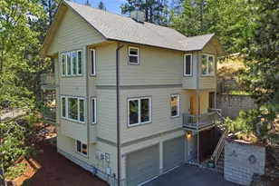 215 Piedmont Dr, Ashland, OR 97520 - Photo 57