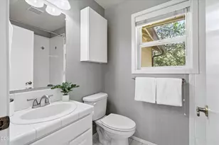 215 Piedmont Dr, Ashland, OR 97520 - Photo 51