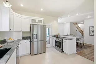 215 Piedmont Dr, Ashland, OR 97520 - Photo 29