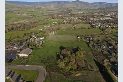 E Main Street, Ashland, OR 97520 - Photo 11