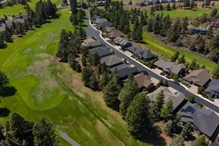 2533 NW Pine Terrace Dr, Bend, OR 97703 - Photo 3