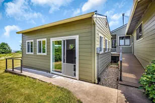 36159 SW Viewridge Ln, Hillsboro, OR 97123 - Photo 3