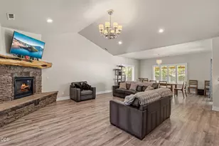 125 McKenzie Ridge Rd, Grants Pass, OR 97526 - Photo 3
