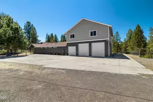 53345 Riverview Dr, La Pine, OR 97739 - Photo 3