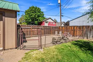 303 NW Birch Ave, Redmond, OR 97756 - Photo 21