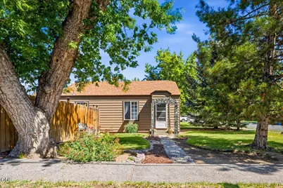 303 NW Birch Avenue, Redmond, OR 97756 - Photo 1