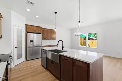 776 Kendall Drive, Grants Pass, OR 97527 - Photo 11