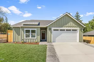 776 Kendall Dr, Grants Pass, OR 97527 - Photo 1