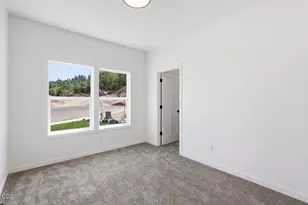 776 Kendall Dr, Grants Pass, OR 97527 - Photo 23