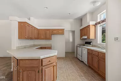 351 Board Shanty Road, Grants Pass, OR 97527 - Photo 7