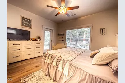 250 Oak Knoll, Jacksonville, OR 97530 - Photo 9
