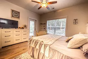 250 Oak Knl, Jacksonville, OR 97530 - Photo 9