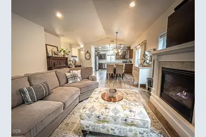 250 Oak Knoll, Jacksonville, OR 97530 - Photo 7