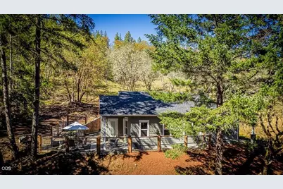 250 Oak Knoll, Jacksonville, OR 97530 - Photo 45