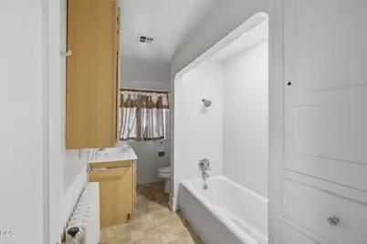220 NW A Street, Grants Pass, OR 97526 - Photo 29