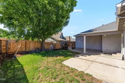 17 Meadowfield Circle, Eagle Point, OR 97524 - Photo 29