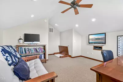 2630 Kerrisdale Ridge Drive, Medford, OR 97504 - Photo 57
