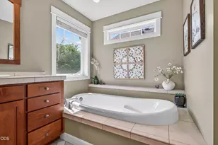 2630 Kerrisdale Ridge Dr, Medford, OR 97504 - Photo 37