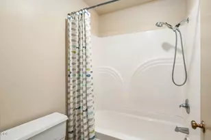 18575 SW Century Dr, Bend, OR 97702 - Photo 19