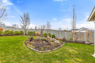 3727 Sidney Way, Medford, OR 97504 - Photo 37