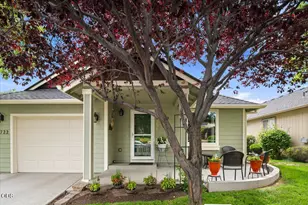 3722 SW 29th St, Redmond, OR 97756 - Photo 1
