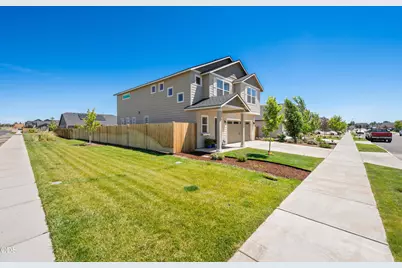 3496 NW 9th Lane, Redmond, OR 97756 - Photo 3
