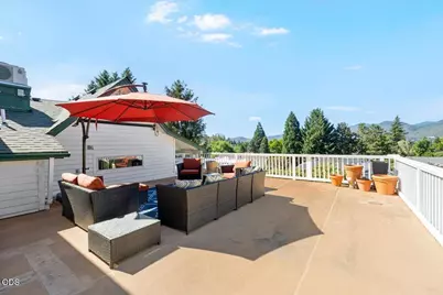 1043 Thelma Way, Grants Pass, OR 97527 - Photo 47