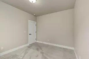 3741 NE Petrosa Ave, Bend, OR 97701 - Photo 37