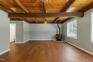 17007 Camp Day Ln, Klamath Falls, OR 97601 - Photo 5