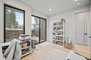 61579 SW Riverwalk Ln, Bend, OR 97702 - Photo 15