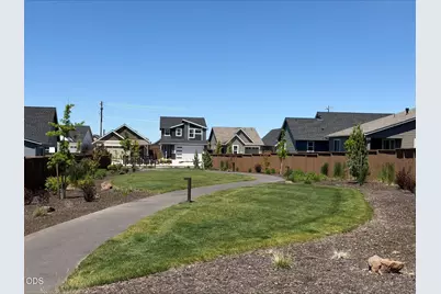 61124 NE Cobalt Street, Bend, OR 97701 - Photo 11
